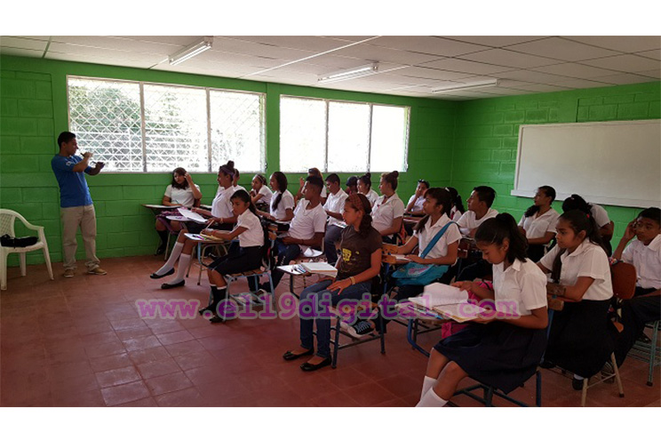 Inauguran ambientes escolares para ampliar el programa de secundaria a distancia en Diriomo