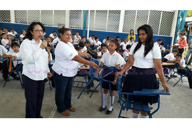 Empresarios sandinistas entregan 500 pupitres al colegio 14 de septiembre