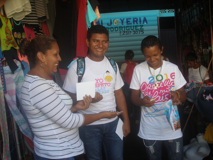 Mujeres valientes de León reciben el amor de la Juventud Sandinista