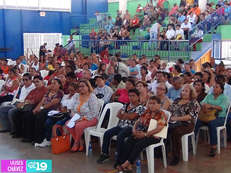 Mujeres granadinas celebran un día lleno de alegría 
