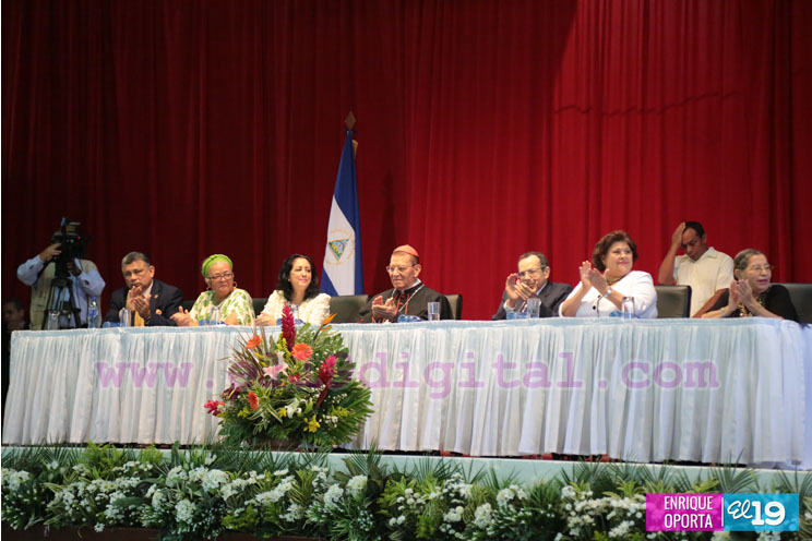 Asamblea Nacional entrega Ley que declara Prócer Nacional de la Paz y la Reconciliación al Cardenal Miguel Obando
