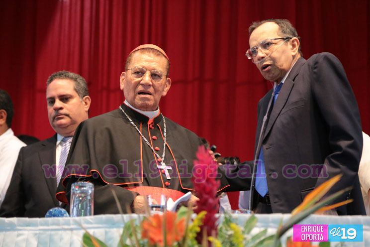 Asamblea Nacional entrega Ley que declara Prócer Nacional de la Paz y la Reconciliación al Cardenal Miguel Obando