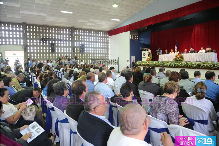 Asamblea Nacional entrega Ley que declara Prócer Nacional de la Paz y la Reconciliación al Cardenal Miguel Obando