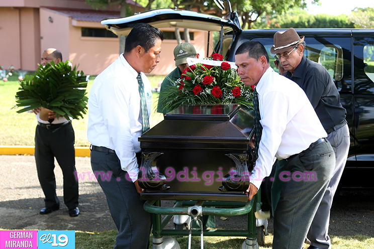 Familiares y amigos dan el último adiós a “Chagüitillo”