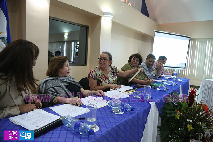 Destacan rol de la mujer como artífice de la educación en Nicaragua