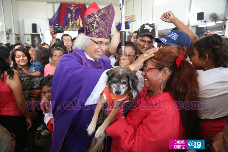 Cardenal Leopoldo Brenes bendice en Masaya las fiestas en honor a San Lázaro  