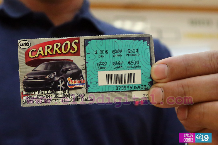 Lotería Nacional entrega utilidades a MiFamilia y al IND  