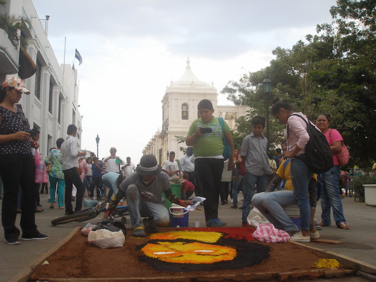 León se desborda con solemne procesión de San Benito de Palermo