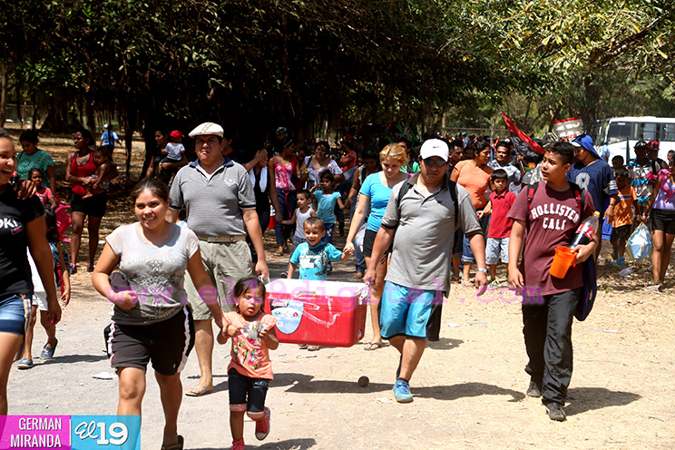Un gran paseo en familia y comunidad desde el Lago Cocibolca en Granada