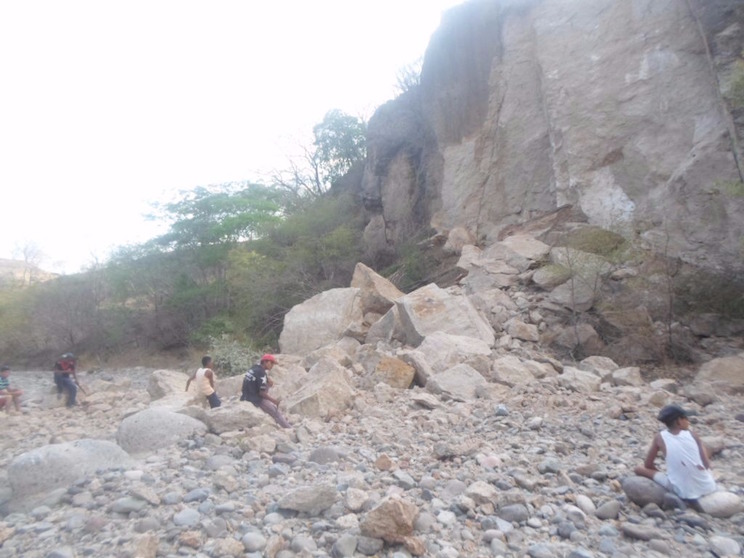 Derrumbe en cerro de Comarca Huacalpizque, sin afectaciones