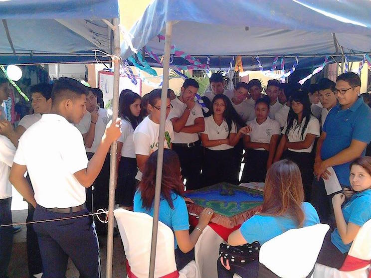 Jóvenes ambientalistas de León realizan Feria del Agua