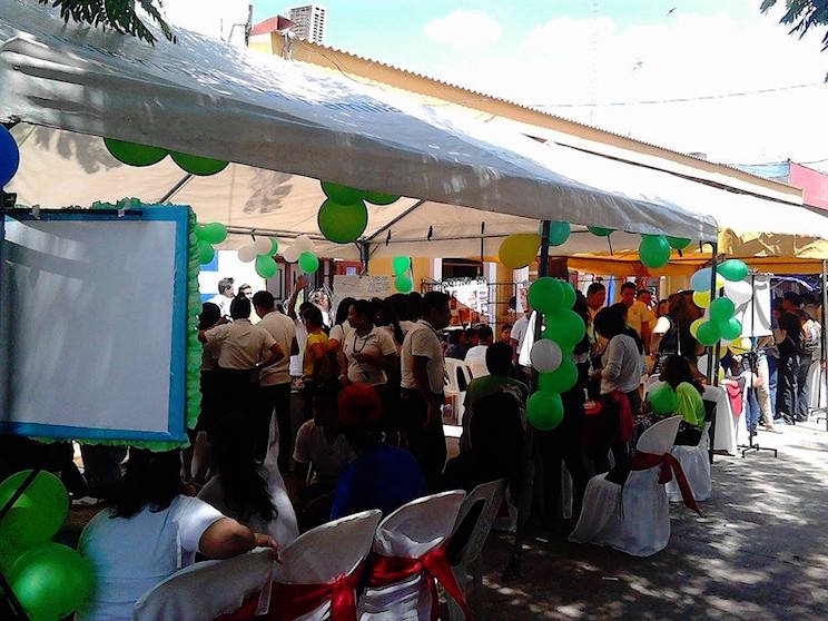 Jóvenes ambientalistas de León realizan Feria del Agua