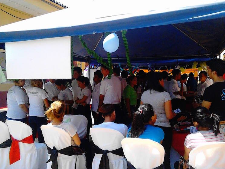Jóvenes ambientalistas de León realizan Feria del Agua