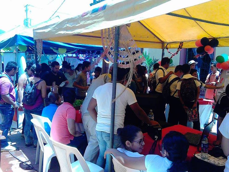 Jóvenes ambientalistas de León realizan Feria del Agua