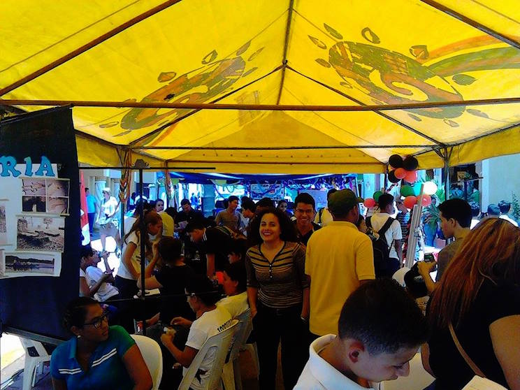 Jóvenes ambientalistas de León realizan Feria del Agua