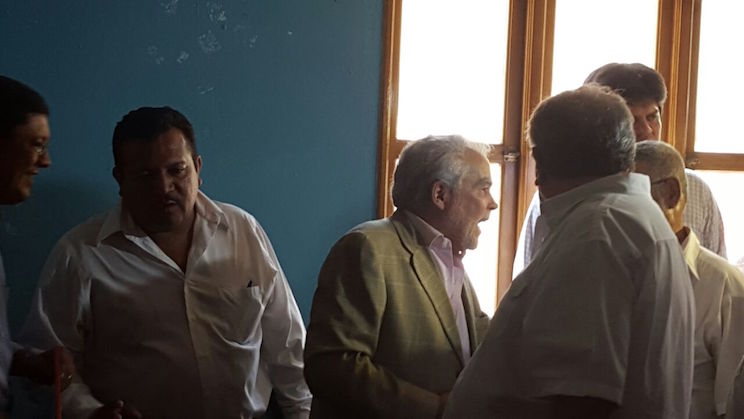 Entre pugnas y complots, derecha protagoniza otro capítulo en su división interna