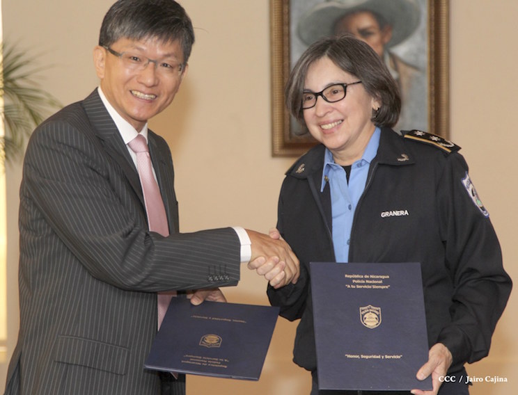Policía Nacional recibe donación de uniformes de parte de la República de China (Taiwán)