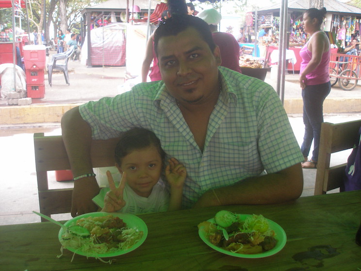 En León degustaron de suculenta carne en vaho