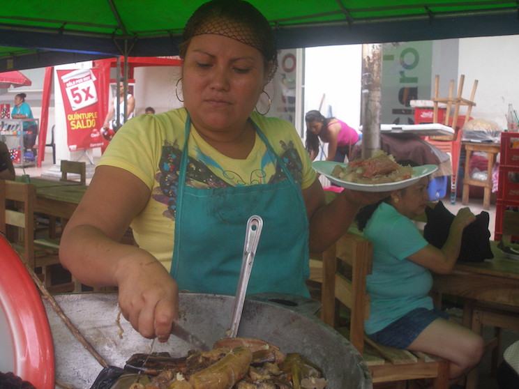 En León degustaron de suculenta carne en vaho