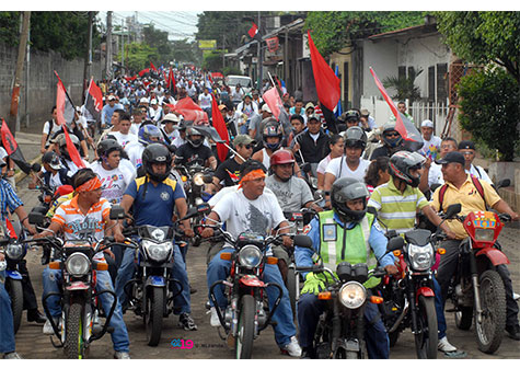 Largas caravanas llegan a Managua para celebrar el 34 aniversario de la Revolución