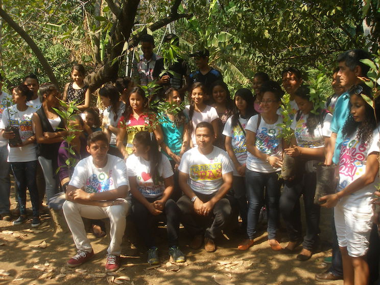 Jóvenes del departamento de León lanzan jornada “Yo adopto un árbol”