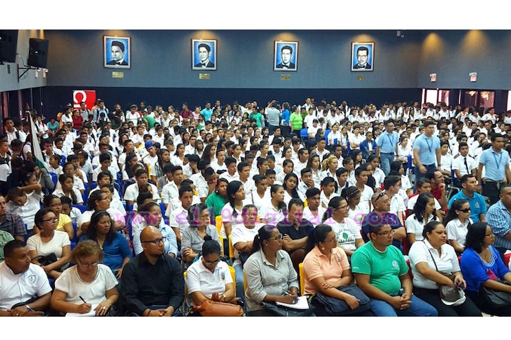 En el Día de la Madre Tierra, estudiantes y ambientalistas promueven XV Concurso Intercolegial Bandera Ecológica