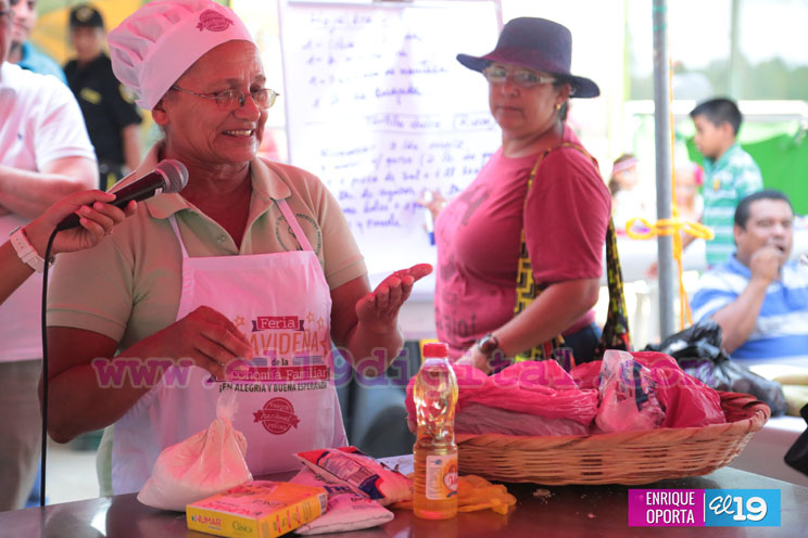 Feria Nacional de la Cosa de Horno seduce a capitalinos