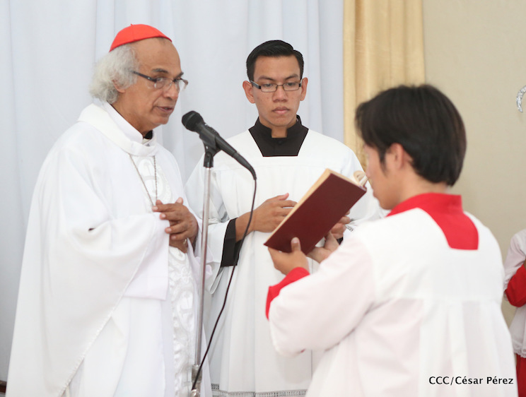 Cardenal Brenes visita Parroquia Madre del Divino Pastor, en Nejapa