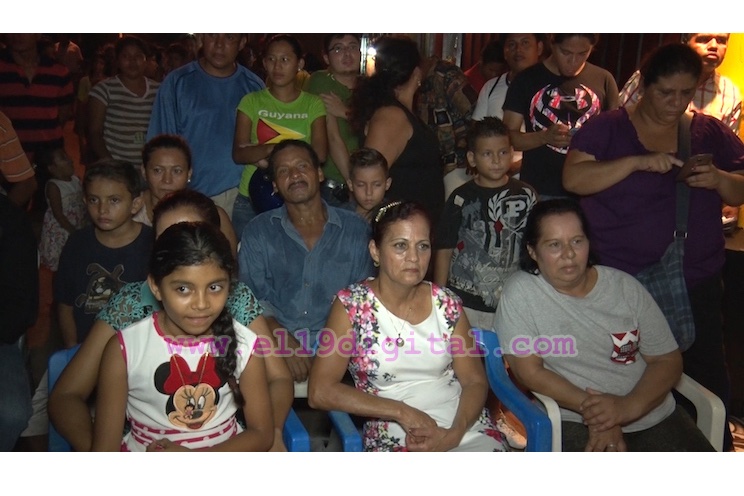 Capitalinos se reúnen en barrio "La Esperanza" para apoyar al "Chocolatito"