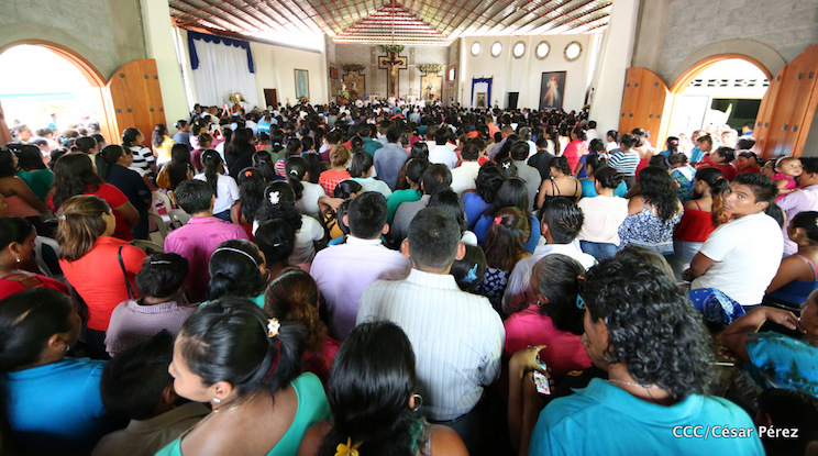Cardenal Brenes abre las puertas de la remodelada iglesia de Pacayita