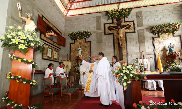 Cardenal Brenes abre las puertas de la remodelada iglesia de Pacayita