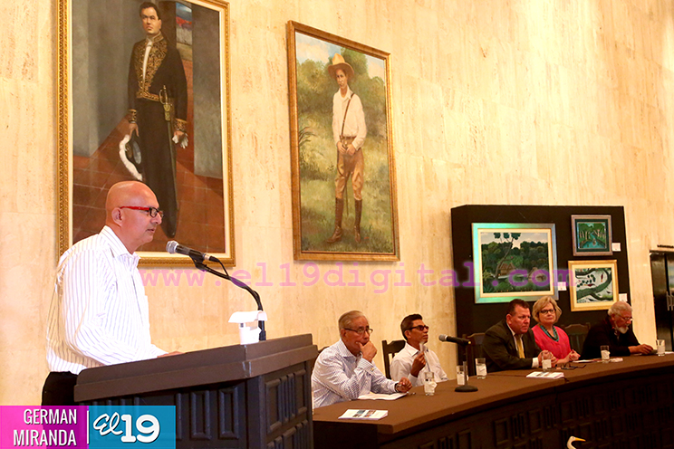Presentan libro sobre obras y la vida del pintor Carlos García Jiménez