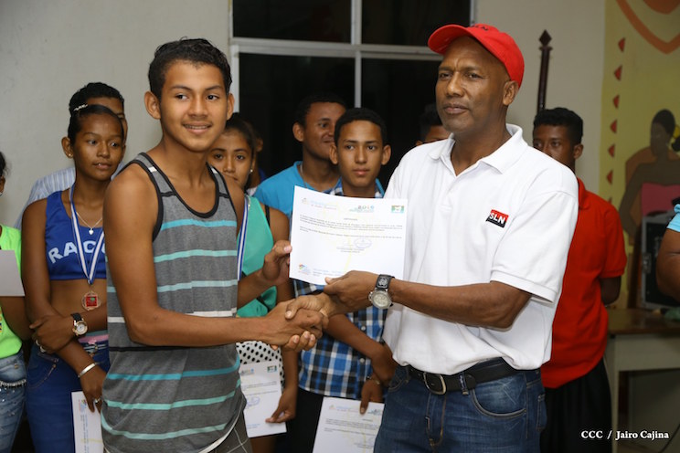 Jóvenes del Caribe Norte sobresalen en atletismo a nivel nacional
