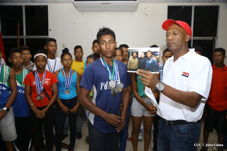Jóvenes del Caribe Norte sobresalen en atletismo a nivel nacional