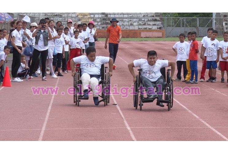 Realizan caminata para promover el deporte en niñ@s con enfermedades crónicas