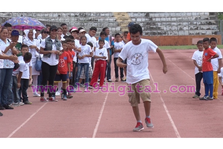 Realizan caminata para promover el deporte en niñ@s con enfermedades crónicas