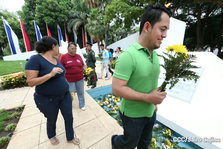 Nicaragua rinde homenaje de Vida y Amor a Tomás
