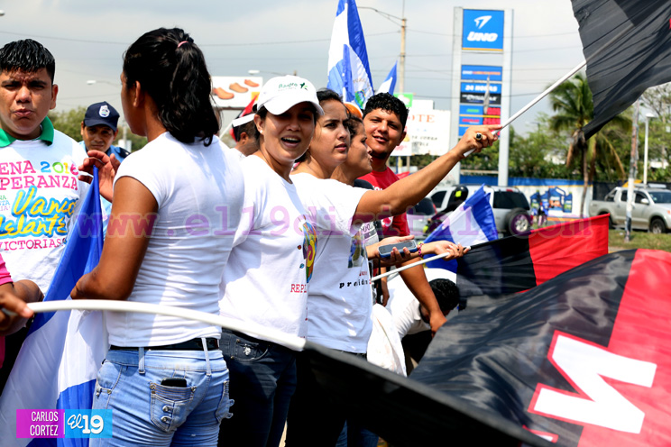 Celebran Día de la Dignidad Nacional en rotondas de Managua