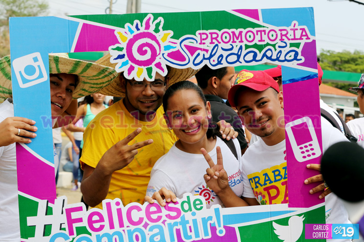 Celebran Día de la Dignidad Nacional en rotondas de Managua