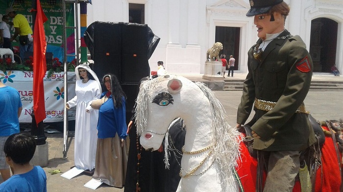 Celebran feria de Mitos y Leyendas en León