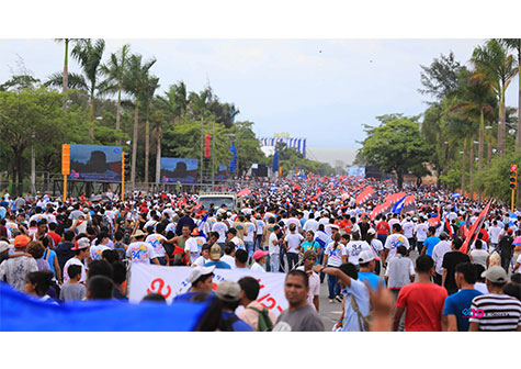 Impresionante afluencia de nicaragüenses a la Plaza La Fe