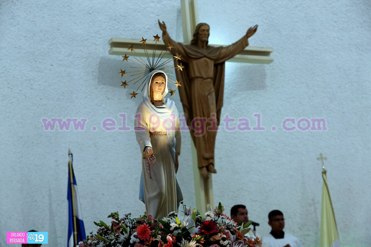 Capitalinos celebran a la Virgen de Cuapa en Catedral de Managua