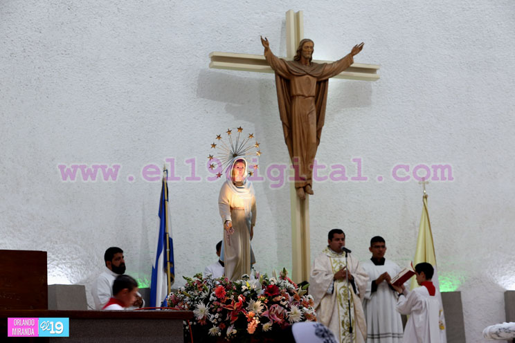 Capitalinos celebran a la Virgen de Cuapa en Catedral de Managua