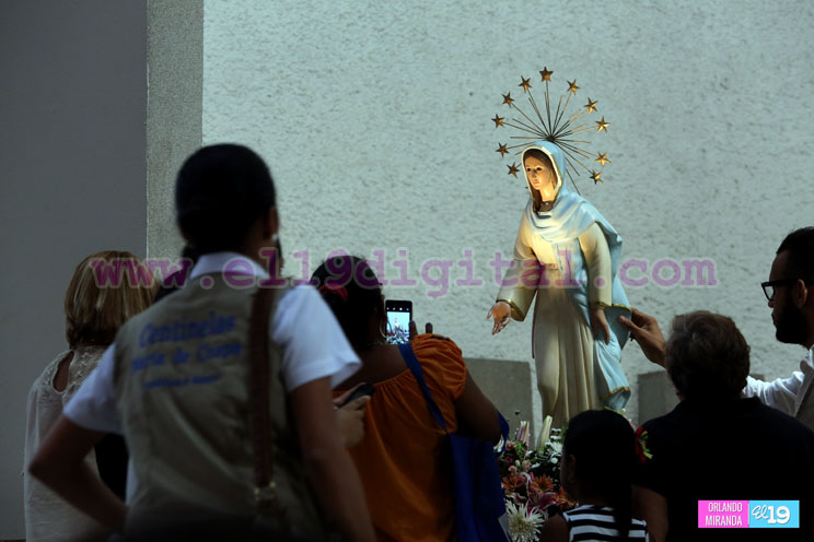 Capitalinos celebran a la Virgen de Cuapa en Catedral de Managua