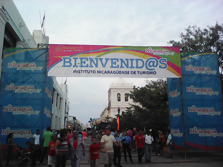 Grandiosa noche de Carnaval de Mitos, Tradiciones y Leyendas en León 