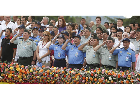 Presidente Daniel: "Con nuestras voces en el amor, seguimos de Frente con el Frente" (FOTOS AÉREAS)