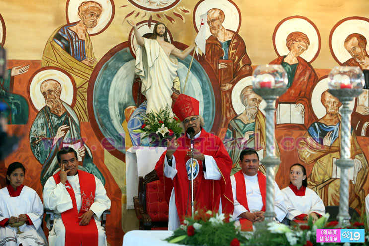 Celebran día de Pentecostés dando cumplimiento al sacramento de la confirmación
