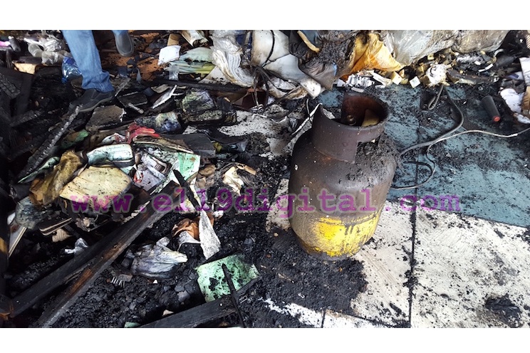 Una Biblia fue todo lo que se salvó del voraz incendio