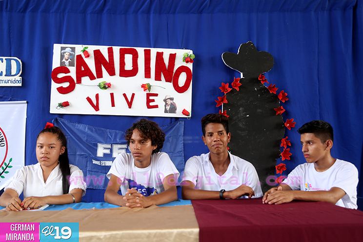 Estudiantes protagonizan dramatización en homenaje al General Augusto C. Sandino