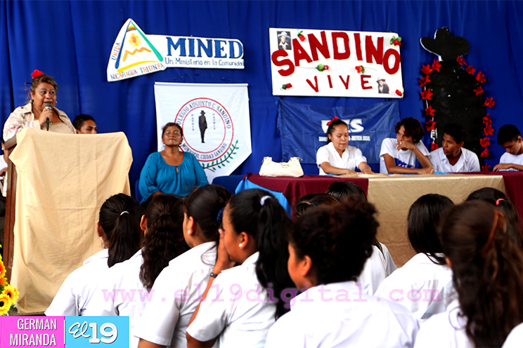 Estudiantes protagonizan dramatización en homenaje al General Augusto C. Sandino